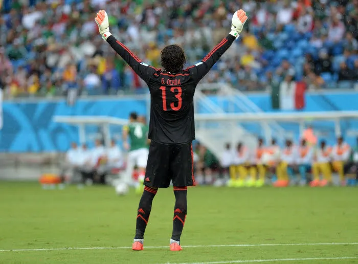 Brésil-Mexique : Ochoa veut y croire