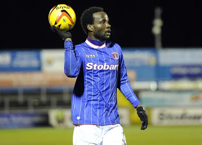 Pascal Chimbonda veut revenir en France