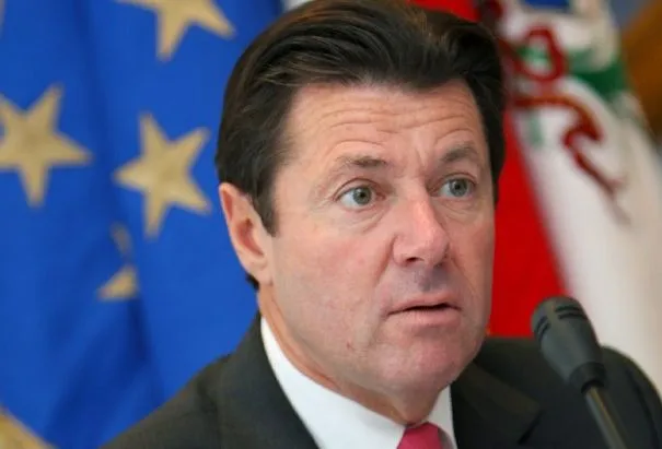 Estrosi maintient finalement l&rsquo;arrêt