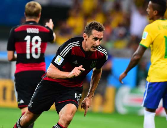 Klose invite Ronaldo au «<span style="font-size:50%"> </span>club des 16<span style="font-size:50%"> </span>»