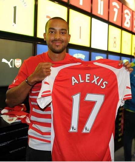 Photo : Walcott prêt à accueillir Alexis