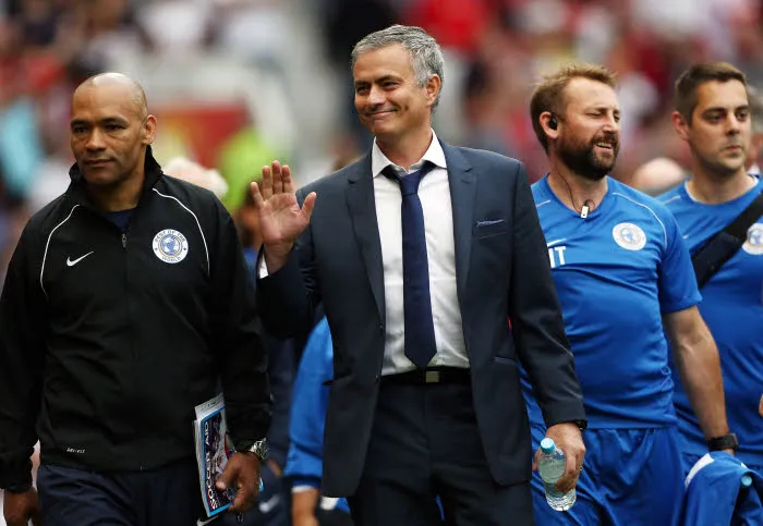 Quand Mourinho encense Van Gaal