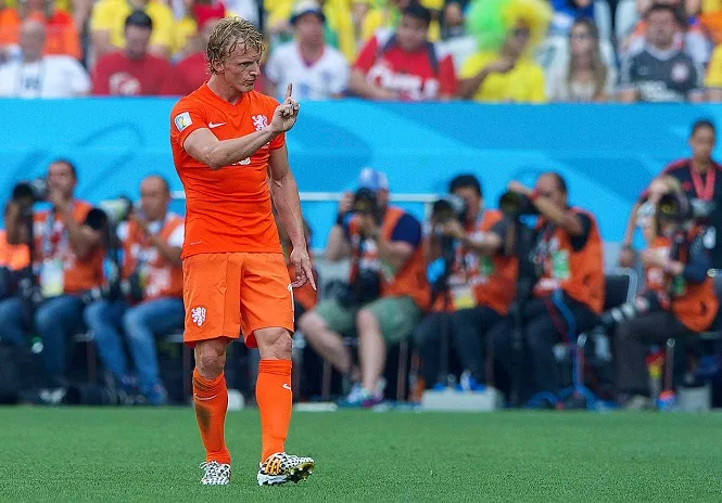 Kuyt aligné contre le Mexique