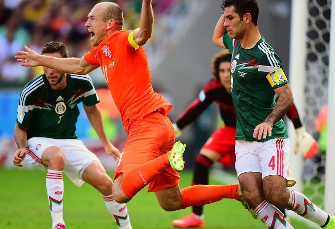 Robben avoue avoir plongé