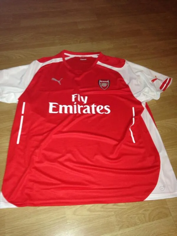 Photo : Le nouveau maillot d&rsquo;Arsenal ?