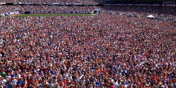 Photo : Un stade de foot US rempli
