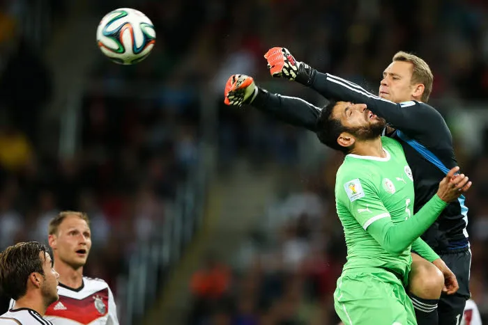 Löw : «<span style="font-size:50%">&nbsp;</span>Neuer pourrait jouer milieu<span style="font-size:50%">&nbsp;</span>»