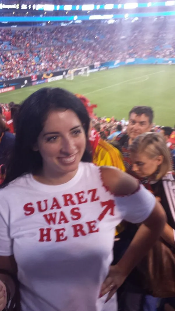 Photo : Le t-shirt «<span style="font-size:50%">&nbsp;</span>Suarez was here<span style="font-size:50%">&nbsp;</span>»