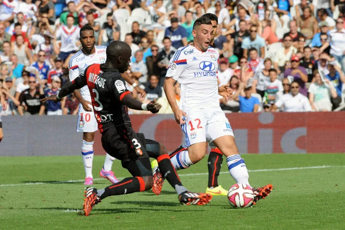 Lyon démarre par une victoire et un couac