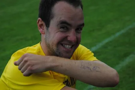 Photo : Il prédit le bon buteur à la bonne minute