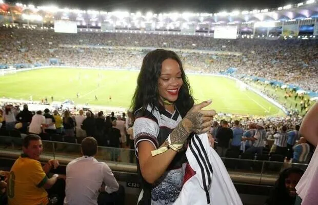 Quel club Rihanna devrait-elle racheter ?