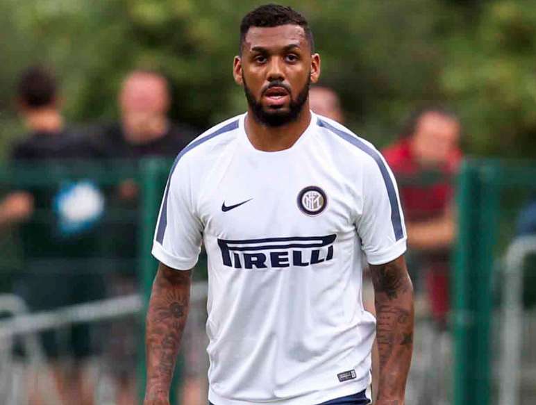 M&rsquo;Vila, la rédemption passe par Milan