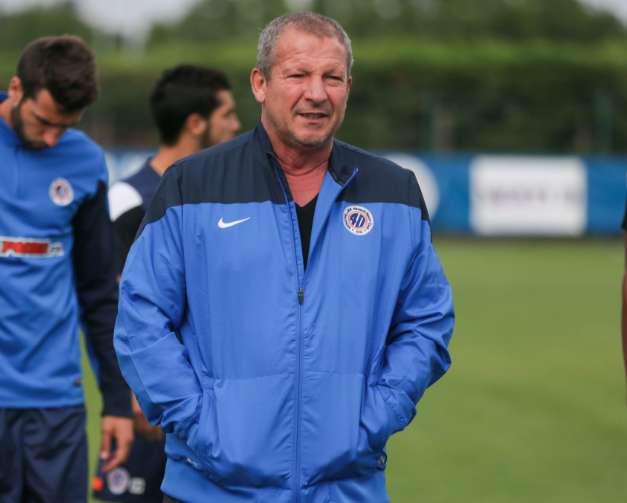 Courbis arrêtera après Montpellier