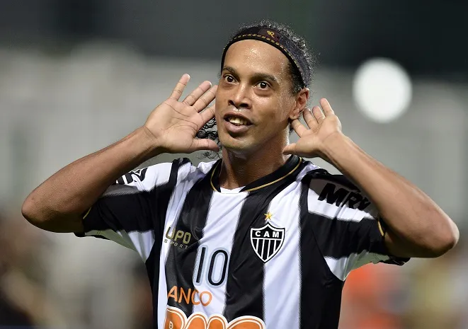Ronaldinho quitte l&rsquo;Atlético Mineiro