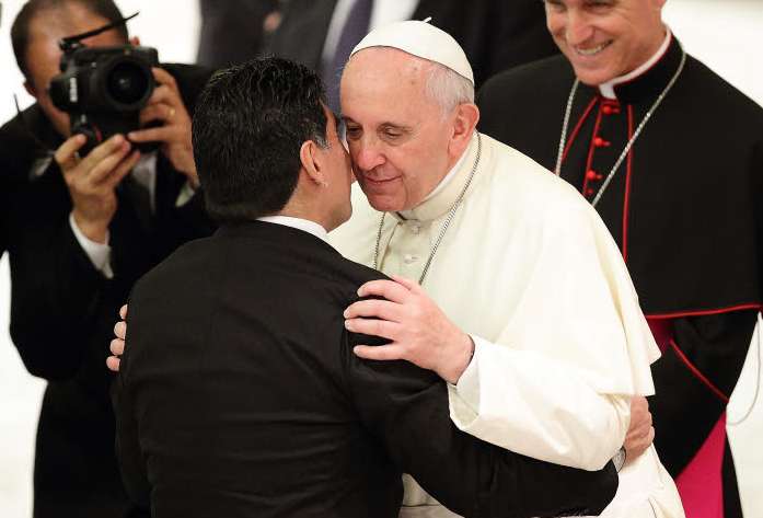 Maradona rencontre le pape