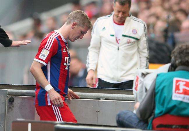 Schweinsteiger blessé «<span style="font-size:50%">&nbsp;</span>quelques semaines<span style="font-size:50%">&nbsp;</span>»