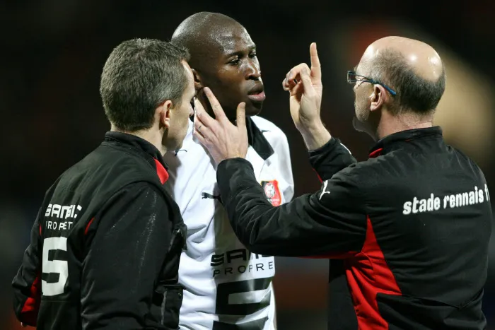 La FIFA réfléchit aux commotions cérébrales