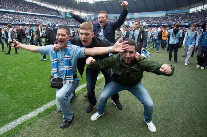 Les fans de City contre le FPF