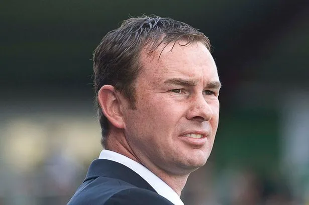 Un entraîneur viré par son père