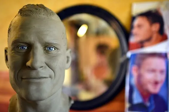 Photo : une scultpure en hommage à Totti