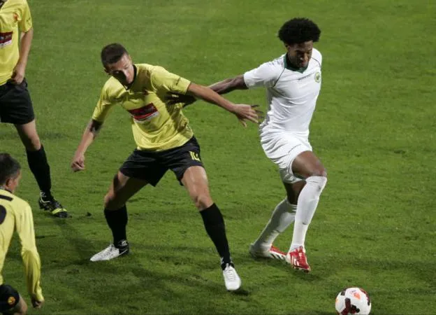 Racisme : et la banane leur aurait glissé des mains…