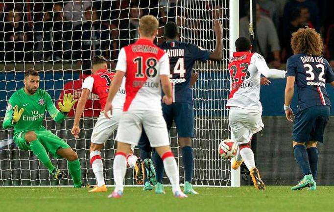 Kurzawa, gauche caviar