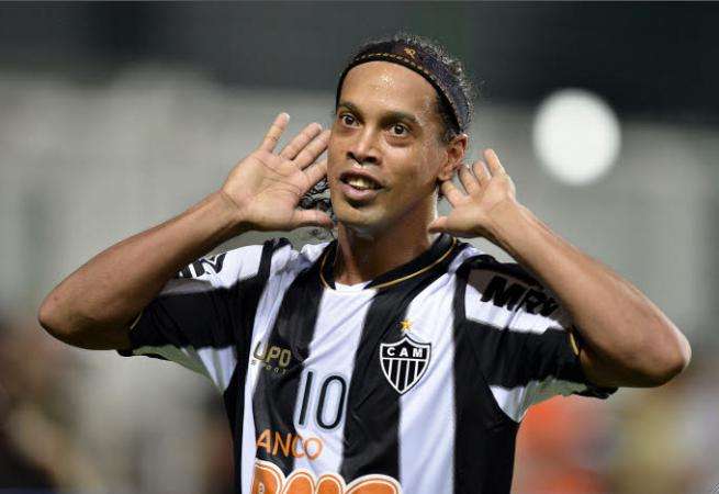 Ronaldinho traité de «<span style="font-size:50%">&nbsp;</span>singe<span style="font-size:50%">&nbsp;</span>»