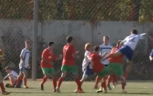 Vidéo : un match qui dégénère