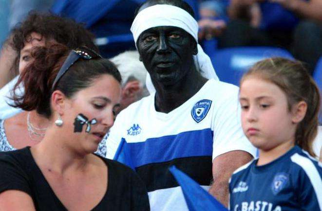 DOUBLON – Les symboles corses bannis