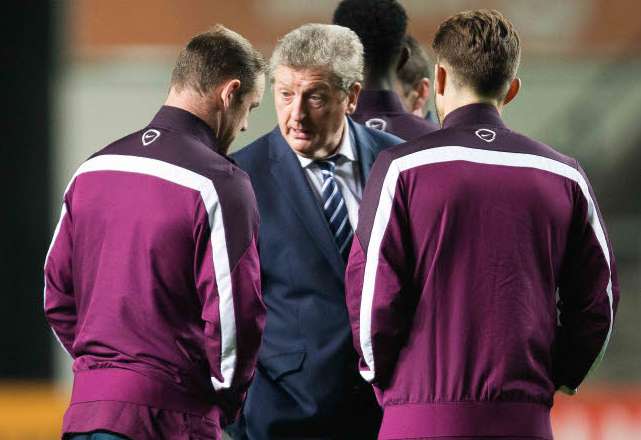 Hodgson voit Rooney entraîner