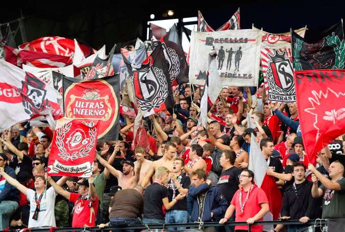 Le Standard braqué à la kalachnikov