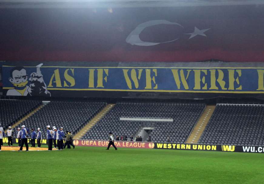 Alors, ça fait quoi, de jouer un match à huis clos ?