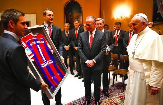 Le Bayern fait don d&rsquo;1 million d&rsquo;euros au pape