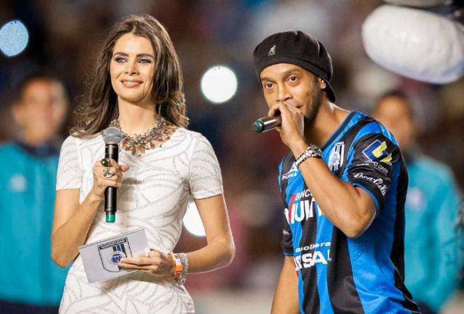 Ronaldinho dévalué, mais Ronaldinho adulé