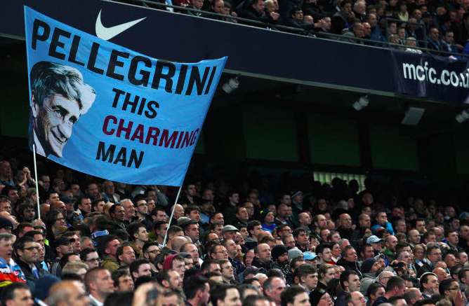 Ils se déguisent en policiers russes pour voir City