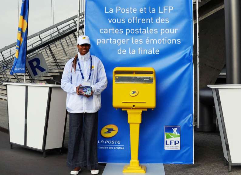 Pourquoi le football est-il meilleur que la Poste ?