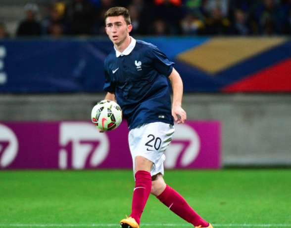 L&rsquo;Espagne tente de braquer Laporte aux Bleus