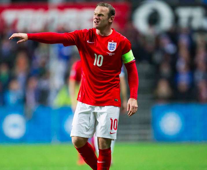 Hodgson et le brassard de Rooney