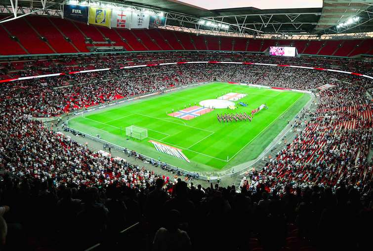 La pelouse de Wembley pointée du doigt