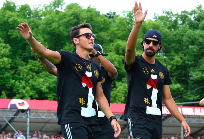 Mesut Özil récompensé pour sa générosité