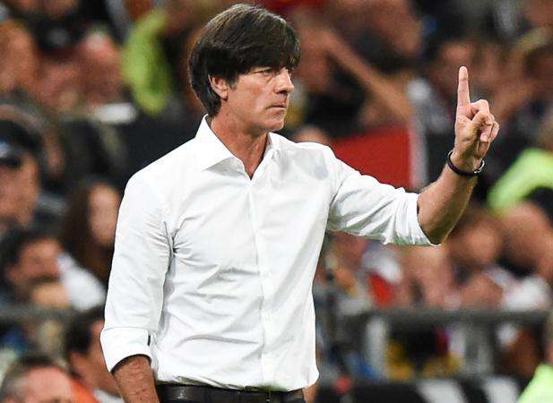 Joachim Löw encourage Podolski à quitter Arsenal