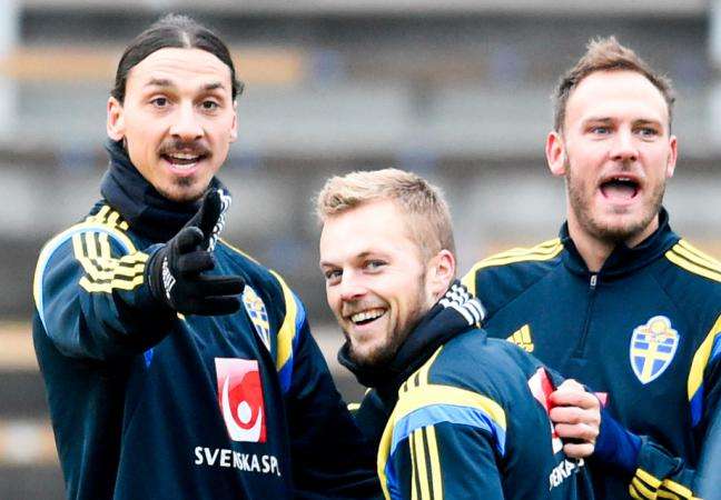 Zlatan titulaire avec la Suède