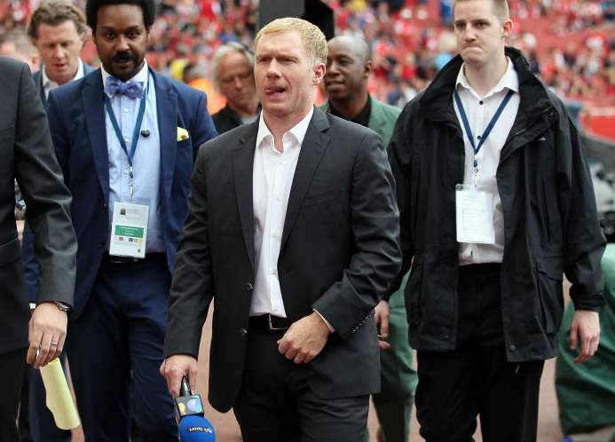 Keane s&rsquo;attaque à Scholes