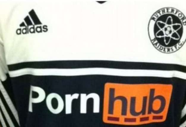 Photo : une équipe sponsorisée par PornHub