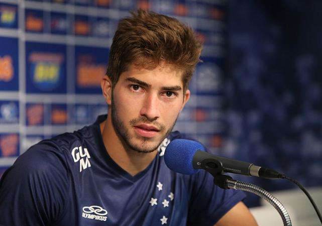 Le Real chaud sur Lucas Silva