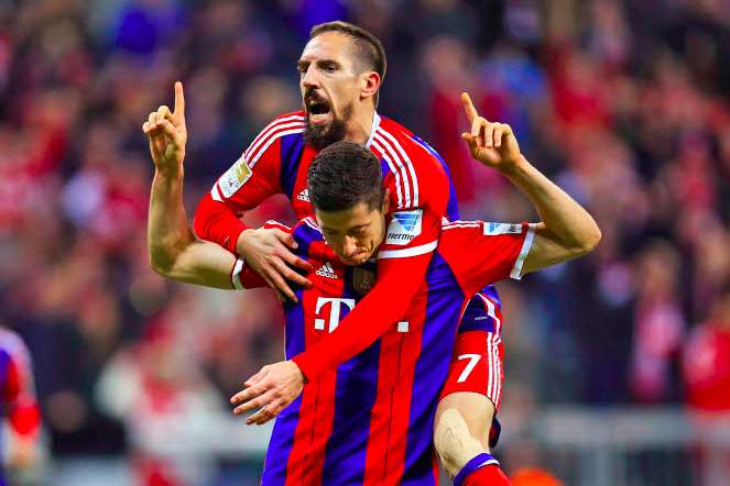 Le Bayern traqué par des Loups et des Poulains