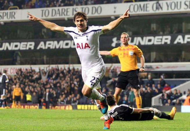 Stambouli rassure Tottenham, Naples qualifié