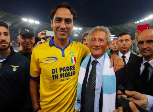 Nesta va bien jouer en Inde