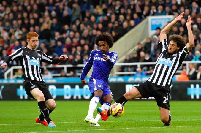 Newcastle fait dérailler Chelsea