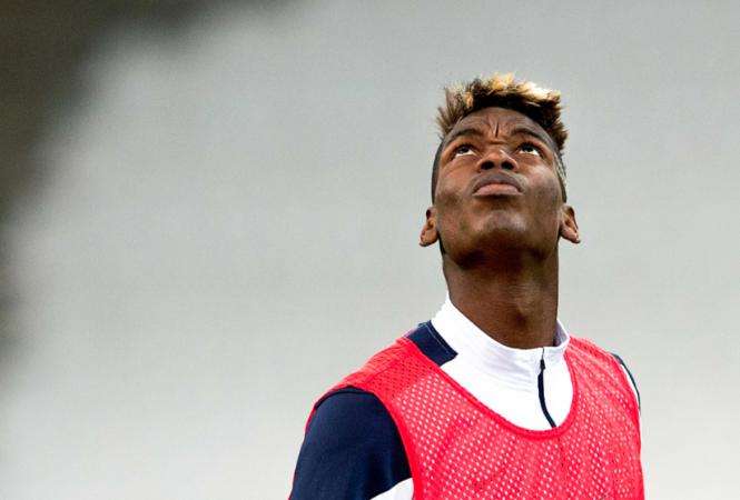 Deschamps défend Pogba